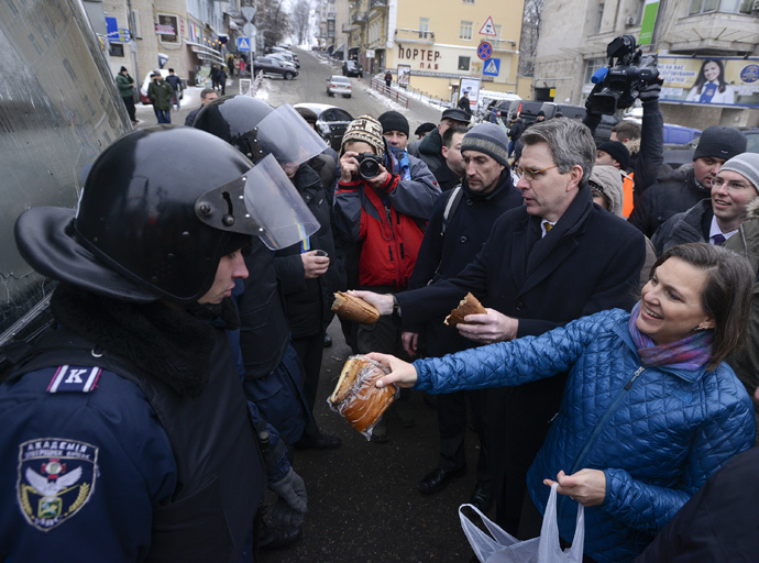 nuland-2.jpg