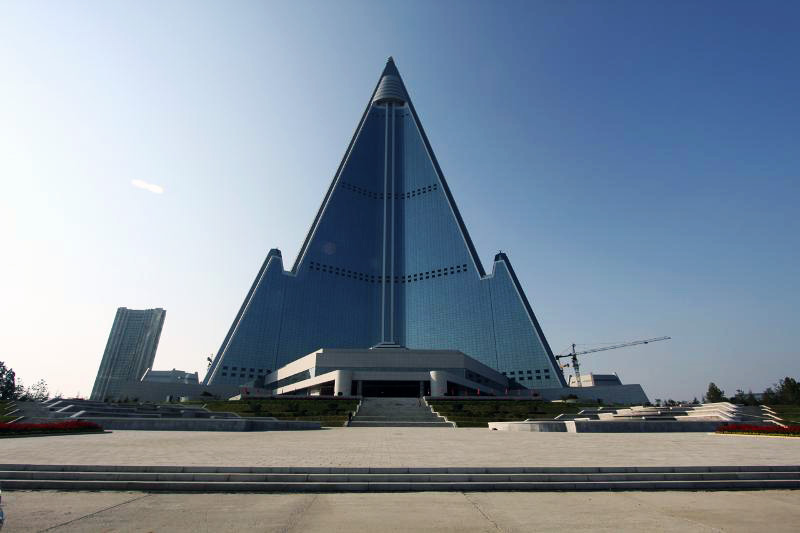 ryugyong-hotel-interior-1.jpg