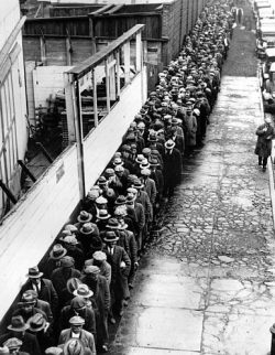 unemploymentline-sm.jpg