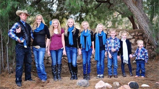 ryan-family-2-678x381.jpg