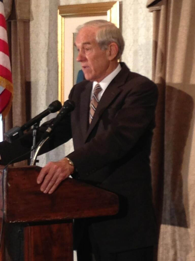 BIE43zwCEAAPsH3.jpg:large