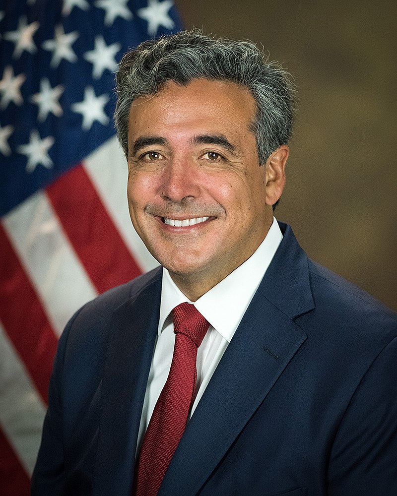 800px-noel_francisco_official_photo.jpg