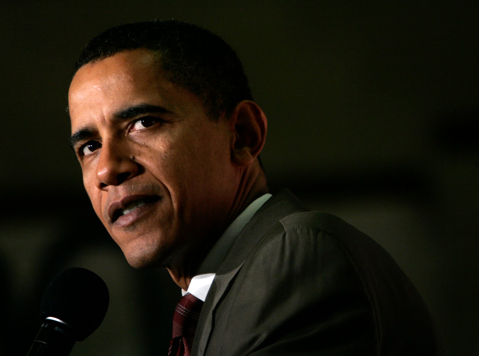 obama+shadow.jpg