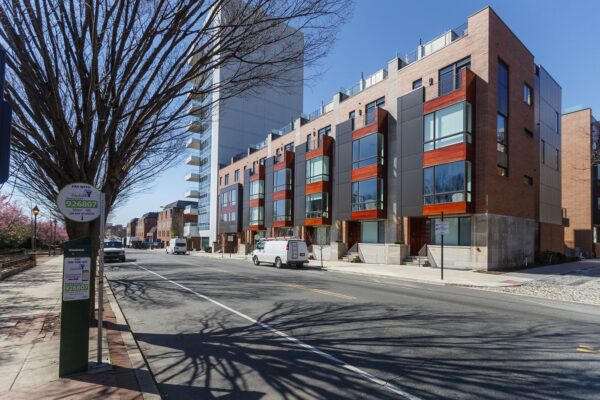 Philadelphia-Bay-Windows-600x400.jpg