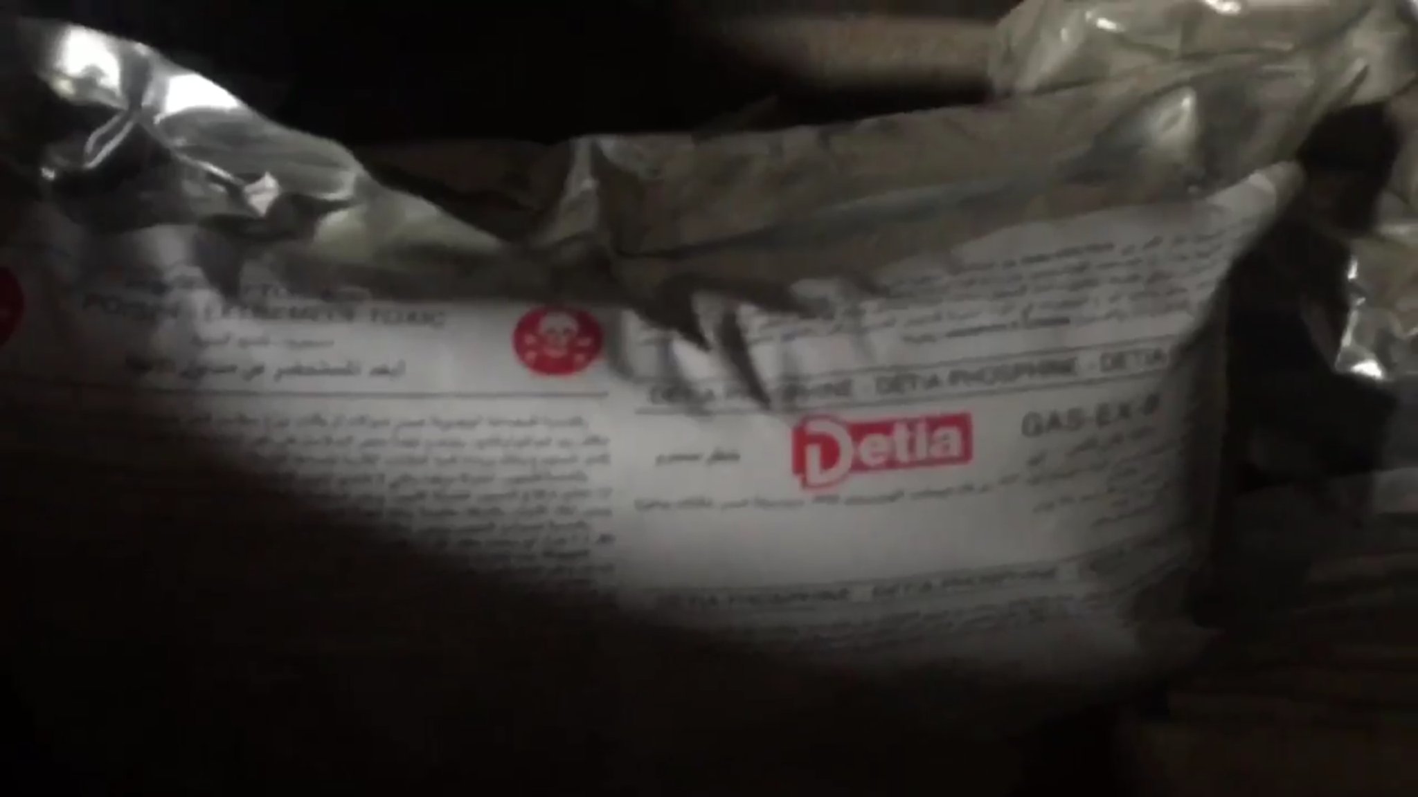 Cy2ZdrRXAAQc972.jpg:large