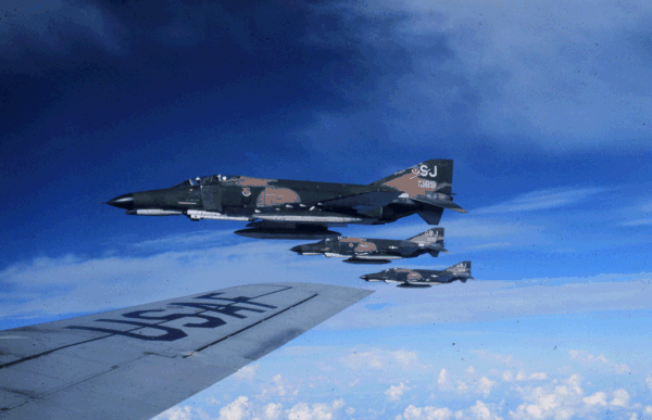 f4-2.gif