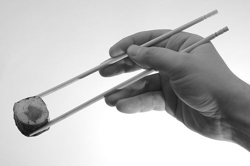 hold-chopsticks1808712582917949202.jpeg