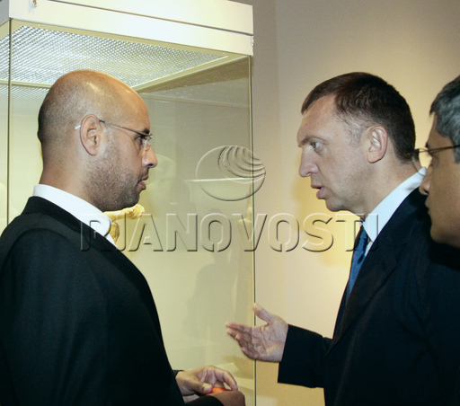 Gaddafi_and_Deripaska.jpg