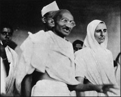 gandhi-and-mirabehn.jpg