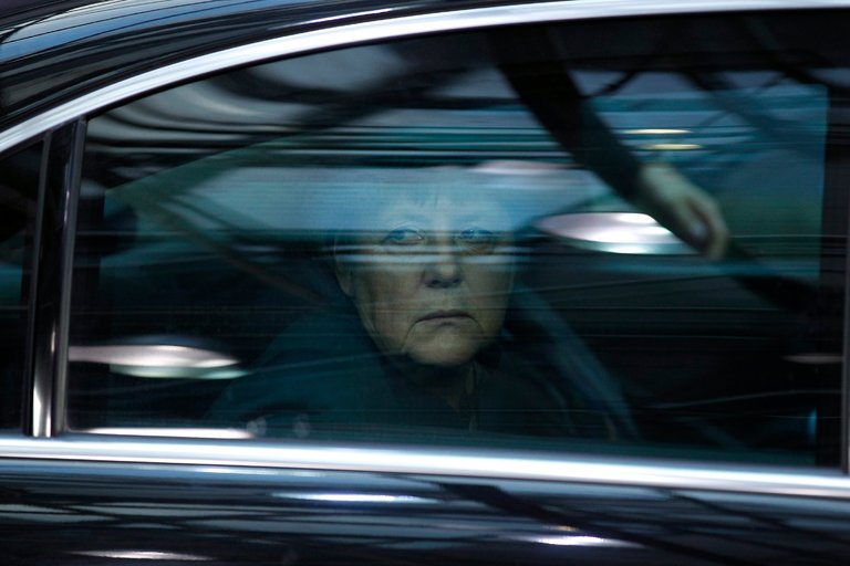 MERKEL-master768.jpg