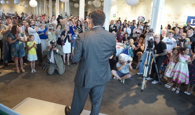 davis-fundraiser-625x370.jpg