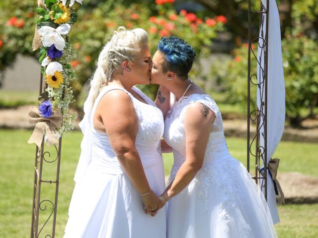 same-sex-wedding-ceremony-e1669678892280.jpg