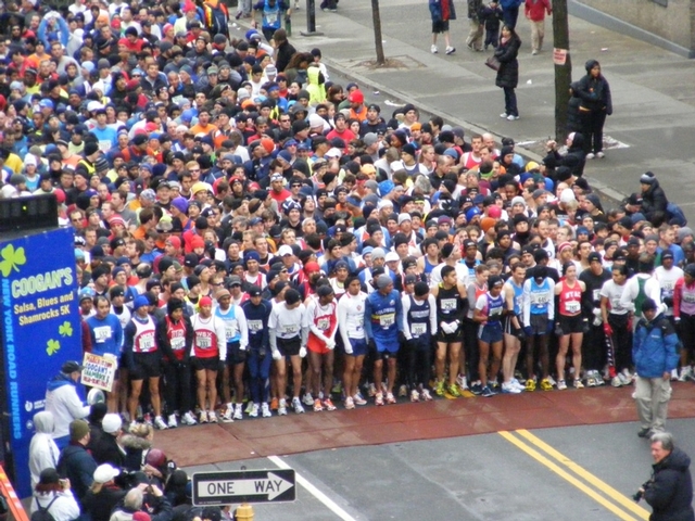 story_xlimage_2011_03_R5524_Coogans_Race_Preview_342011.jpg