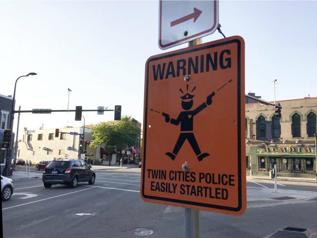 Minneapolis-fake-signs-dangerous-police-ap-640x480.jpg